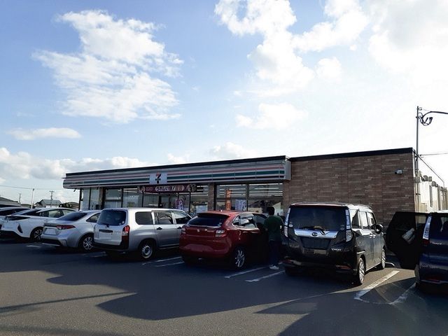 近くのセブンイレブン古川インター店まで650m（徒歩9分）