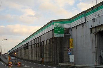 近くの市川インターまで850m（徒歩11分）