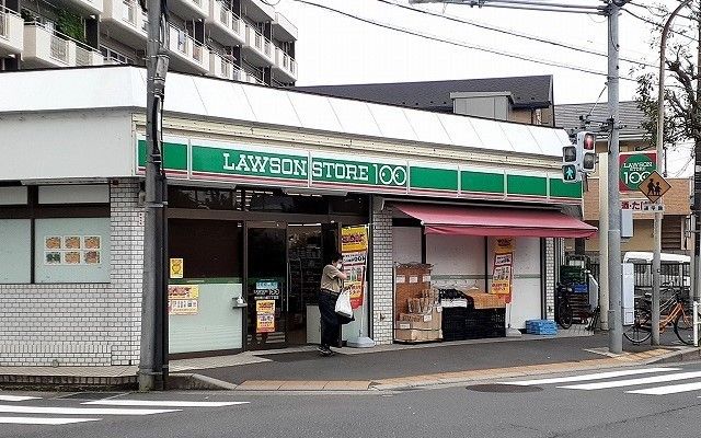 近くのコンビニまで100m（徒歩2分）