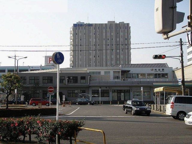 近くの駅まで7,000m（徒歩88分）