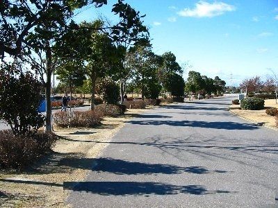 近くの公園まで3,300m（徒歩42分）