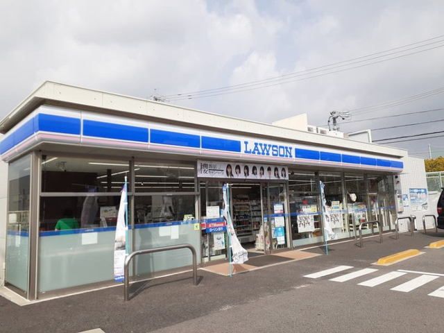 近くのコンビニまで500m（徒歩7分）