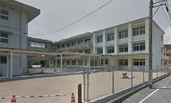 近くの大歳小学校まで750m(徒歩10分)