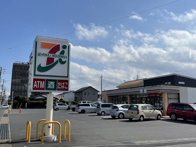 近くのセブンイレブン土浦市民会館前店まで600m(徒歩8分)