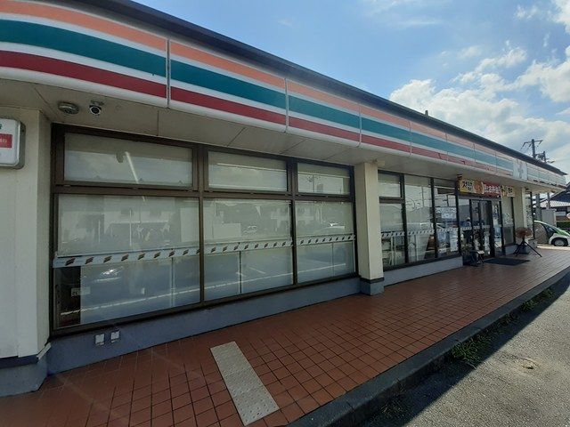 近くのセブンイレブン篠山黒岡店様まで293m(徒歩4分)