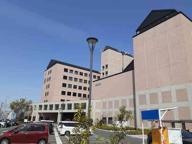 近くの堺市西区役所まで600m(徒歩8分)