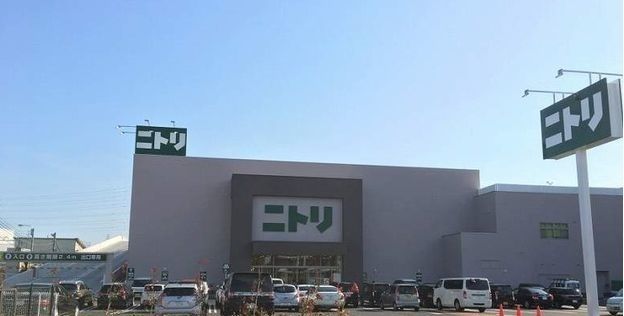 近くの施設まで1,000m（徒歩13分）