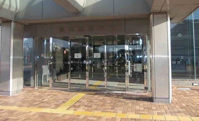 近くの加古川市役所まで2,900m（徒歩37分）