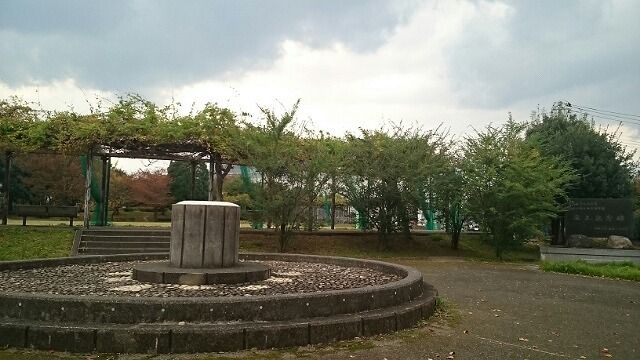 近くの公園まで750m（徒歩10分）