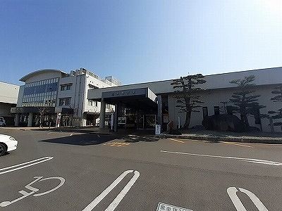 近くの三木町役場さんまで500m（徒歩7分）