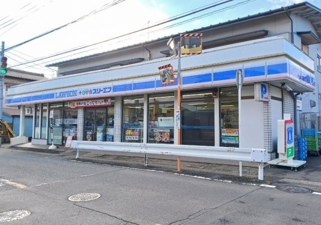 近くのローソン・スリーエフまで60m（徒歩1分）