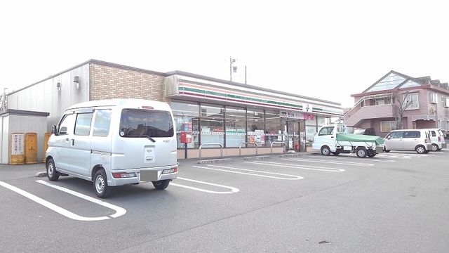 近くのセブンイレブン　三重小坂店まで600m（徒歩8分）