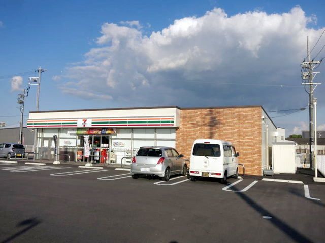 近くのセブン-イレブン 岡崎針崎町店まで450m（徒歩6分）