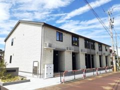 ヒカルサ高岡角ウエストの外観画像
