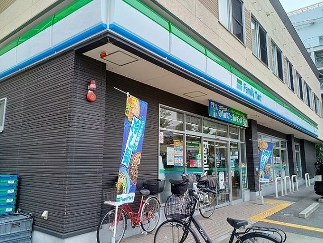 近くのコンビニまで350m（徒歩5分）