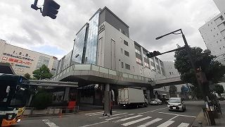 近くの駅まで3,000m（徒歩38分）