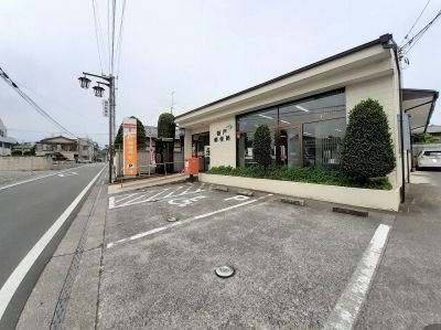 近くの強戸郵便局まで1,600m（徒歩20分）