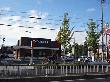 近くの飲食店まで650m（徒歩9分）