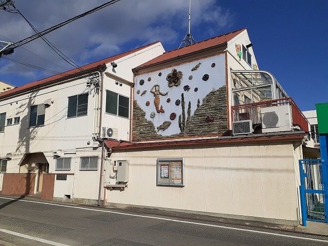 近くの幼稚園・保育園まで690m（徒歩9分）