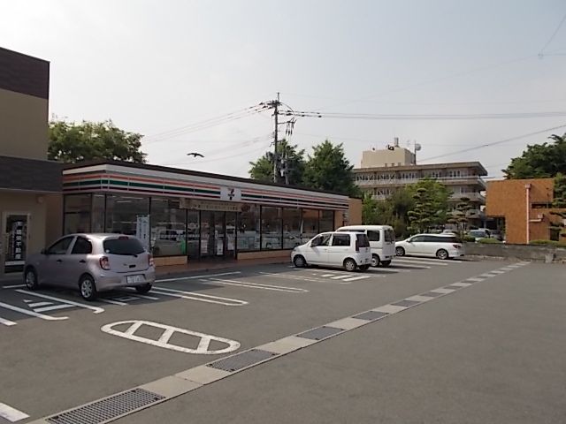 近くのセブンイレブン　玉名駅東店まで700m（徒歩9分）