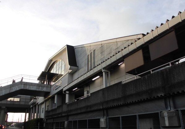 近くの三河安城駅まで1,600m（徒歩20分）
