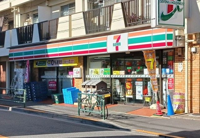 近くのセブンイレブンまで170m（徒歩3分）