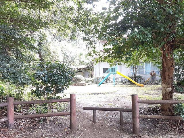 近くの宮本街区公園まで350m（徒歩5分）