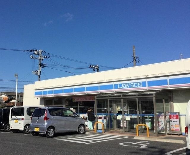 近くのコンビニまで350m（徒歩5分）