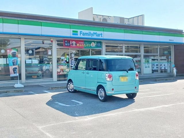 近くのファミリーマート 岡崎緑丘店まで200m（徒歩3分）