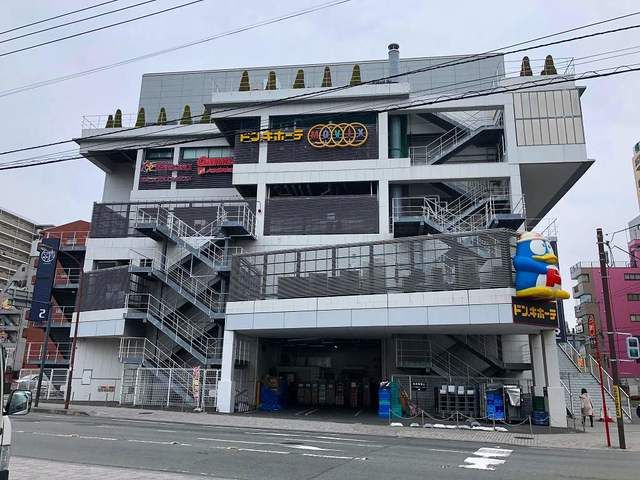 近くの施設まで750m（徒歩10分）