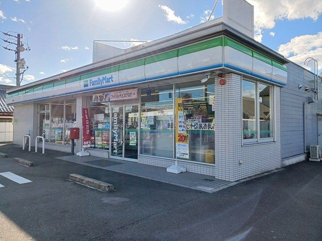 近くのファミリーマート　犬山南店まで310m（徒歩4分）