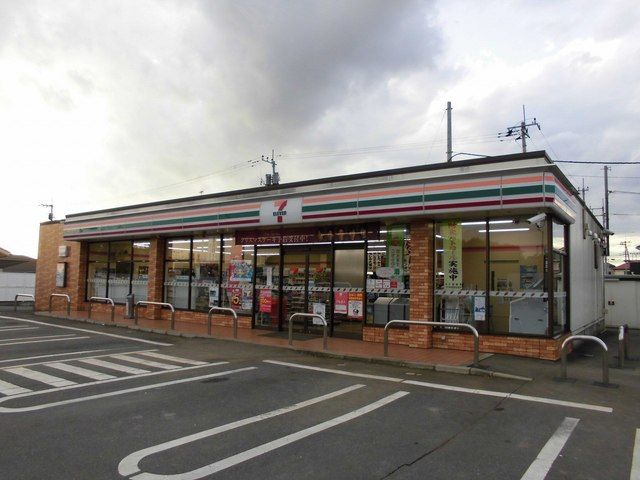 近くのセブンイレブン阿見東インター店まで180m（徒歩3分）