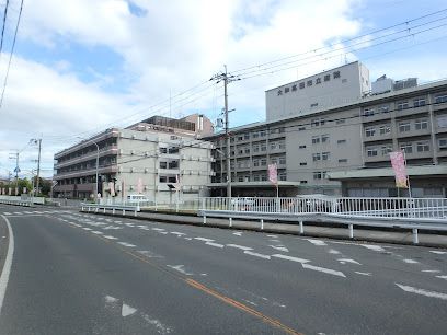 近くの病院まで1,800m（徒歩23分）