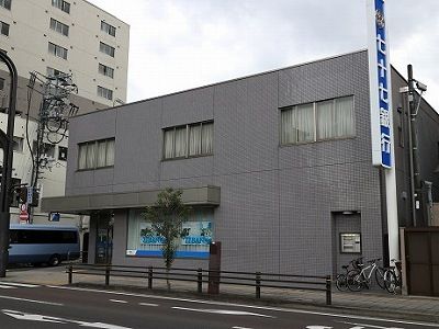 近くの銀行まで900m（徒歩12分）