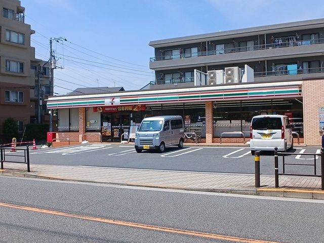 近くのセブンイレブンまで258m（徒歩4分）