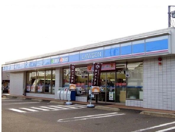 近くのコンビニまで650m（徒歩9分）