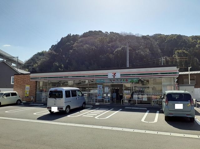 近くのセブンイレブン周南下上店まで750m（徒歩10分）