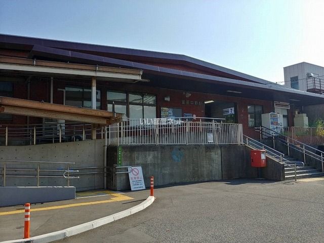 近くの駅まで1,700m（徒歩22分）