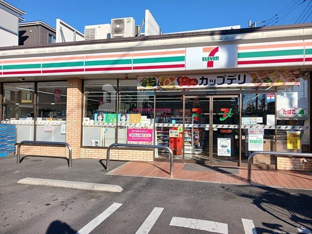 近くのセブンイレブンまで42m（徒歩1分）