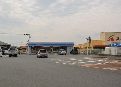 近くのローソンまで1,400m（徒歩18分）