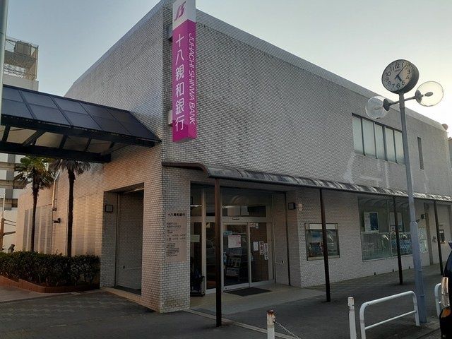 近くの十八親和銀行西諫早支店まで1,810m（徒歩23分）