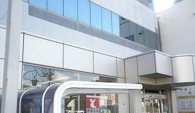 近くの豊川信用金庫まで700m（徒歩9分）