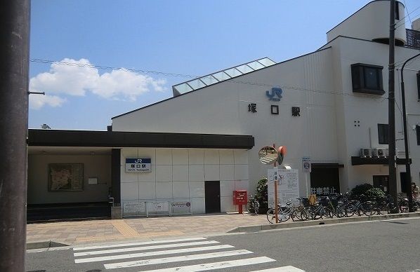 近くのJR塚口駅まで1,200m(徒歩15分)
