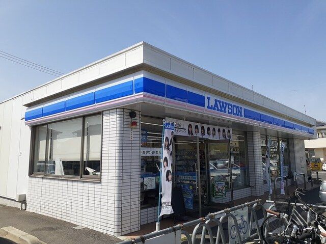 近くのコンビニまで850m（徒歩11分）