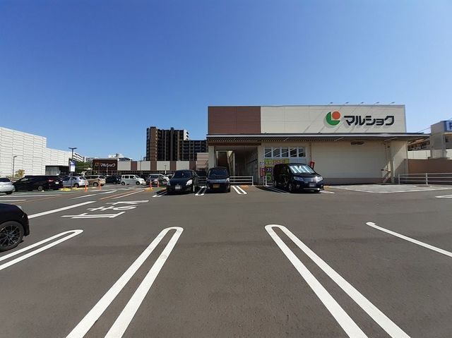 近くのマルショクまで1,700m（徒歩22分）