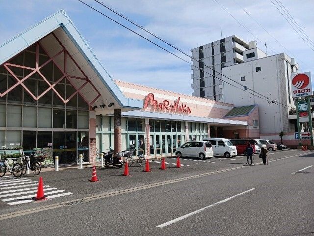 近くのマルナカ今治駅前店まで1,100m（徒歩14分）
