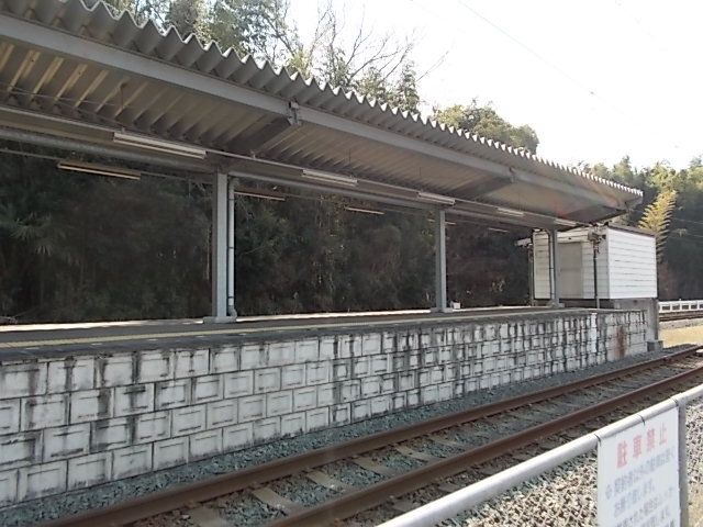 近くの駅まで900m（徒歩12分）