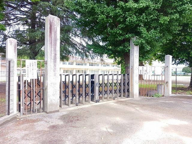 近くの太田市立太田小学校まで1,300m（徒歩17分）