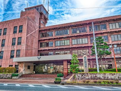 近くの橿原市役所まで4,400m（徒歩55分）