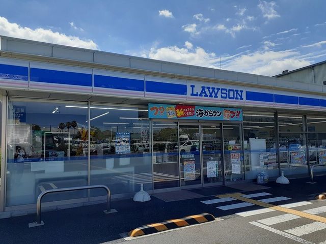 近くのコンビニまで500m（徒歩7分）